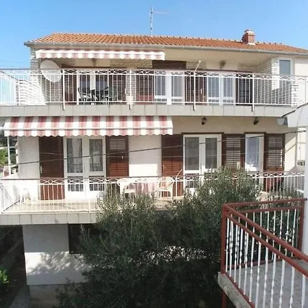 Apartments Celine&Fabienne Brodarica  Extérieur photo