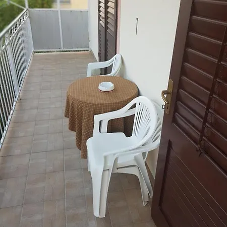 Apartments Celine&Fabienne Brodarica  Extérieur photo